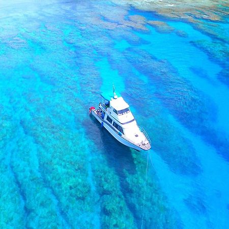 Villa Capri Miyakojima Buitenkant foto