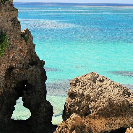 Villa Capri Miyakojima Buitenkant foto